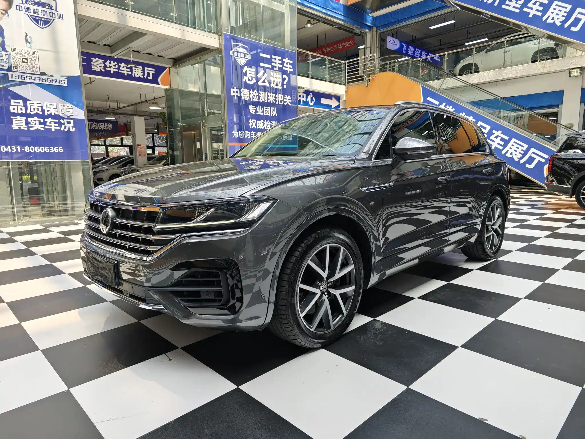 VOLKSWAGEN TOUAREG 2019