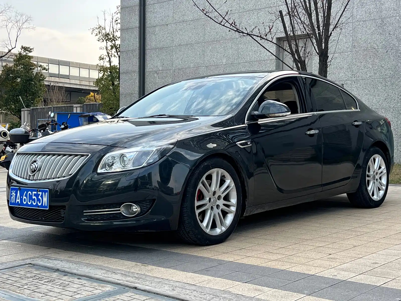 BUICK REGAL 2010