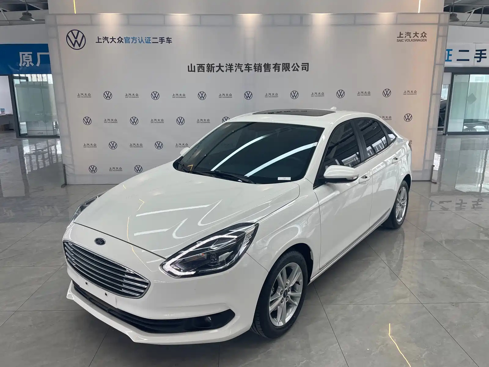 FORD ESCORT 2019