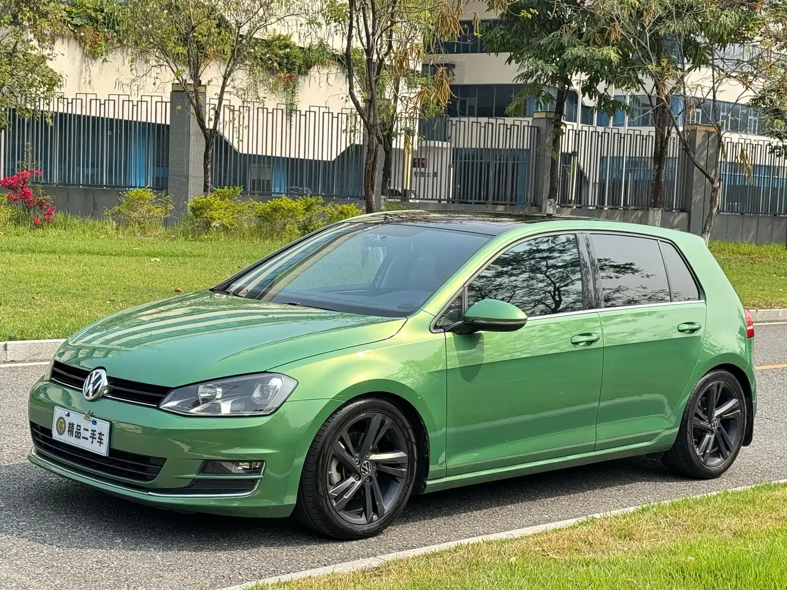 VOLKSWAGEN GOLF 2016
