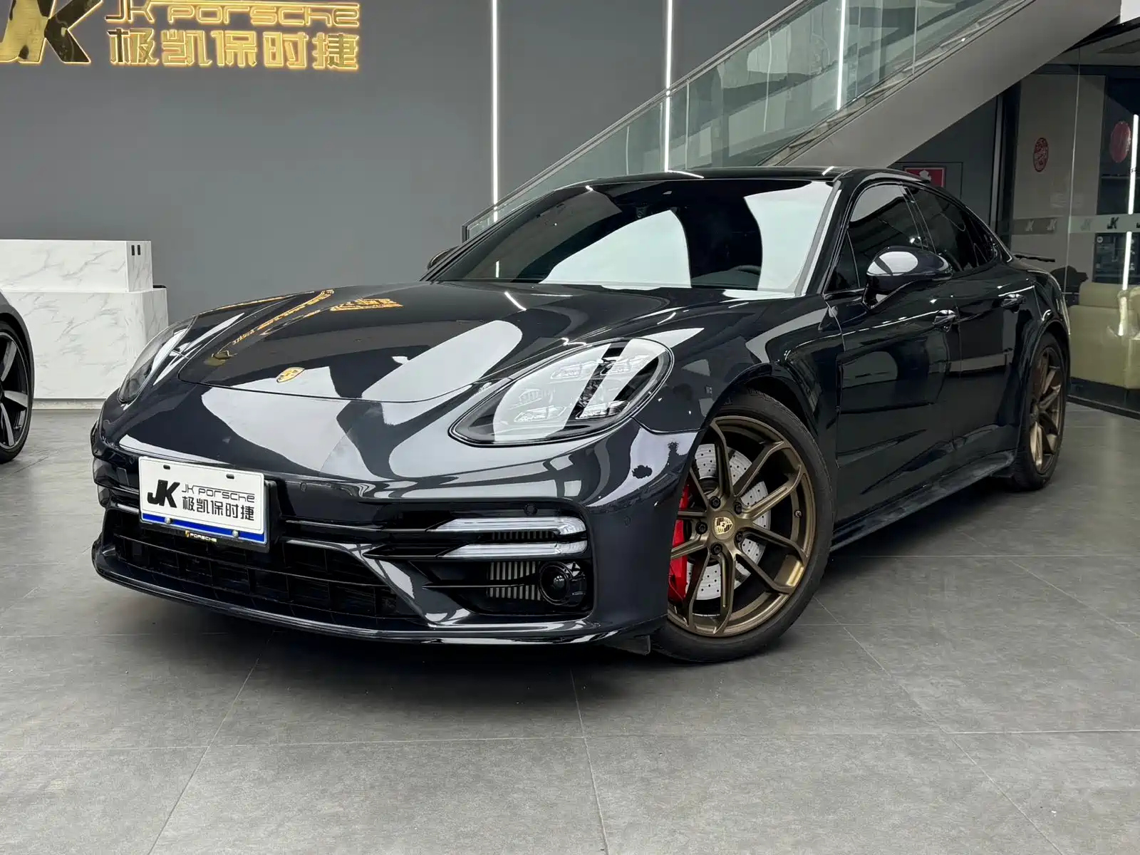 PORSCHE PANAMERA 2023