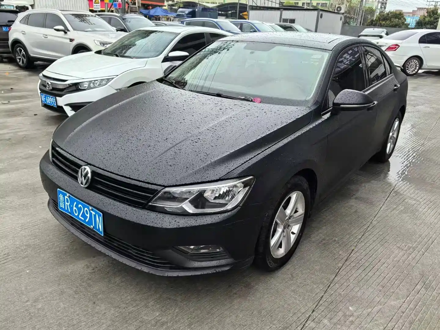 VOLKSWAGEN LAMANDO 2018