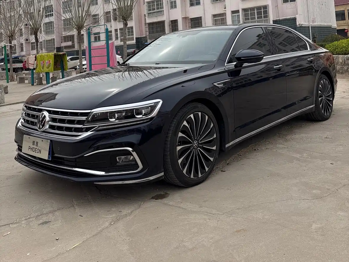 VOLKSWAGEN PHIDEON 2021