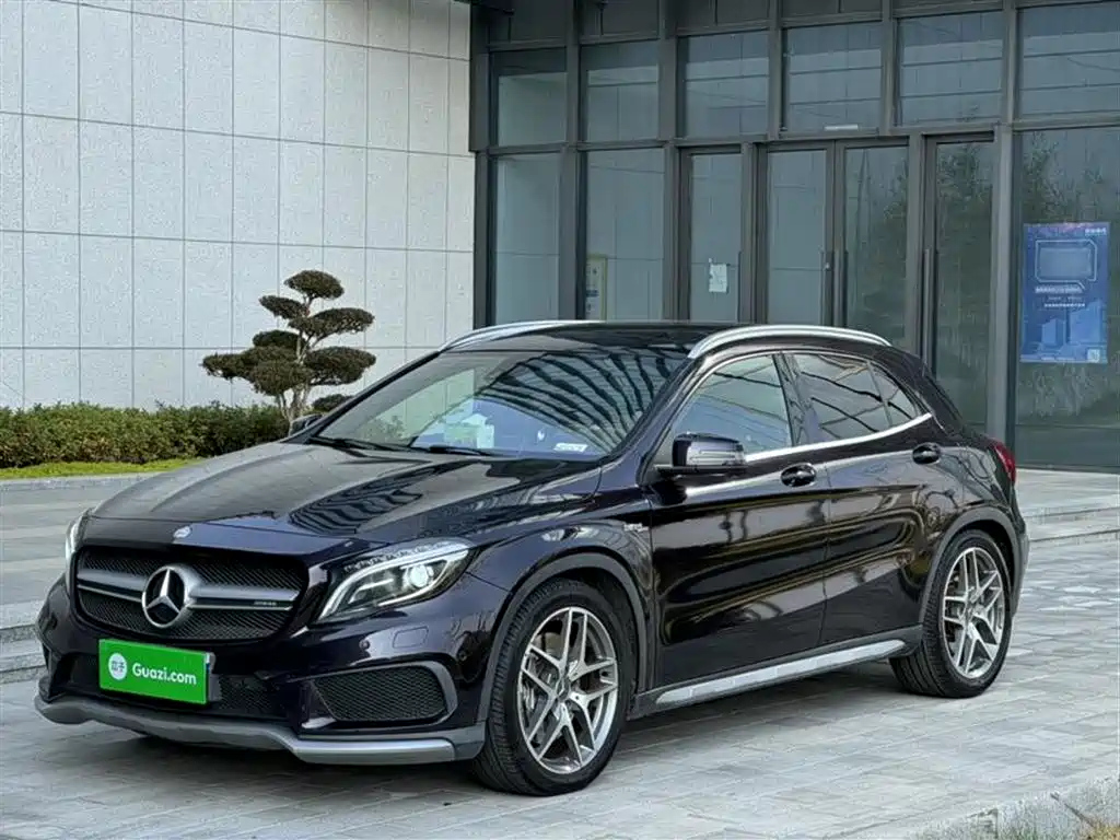 MERCEDES BENZ GLA AMG 2015