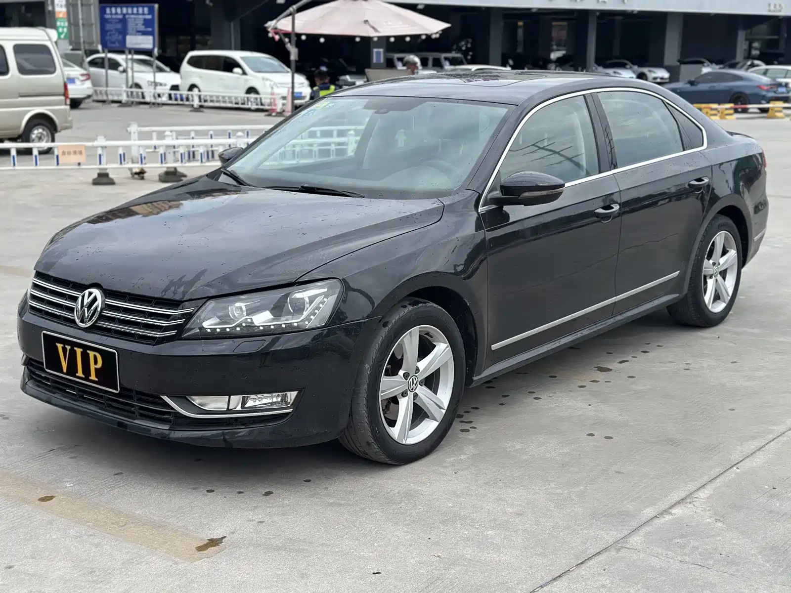 VOLKSWAGEN PASSAT 2014
