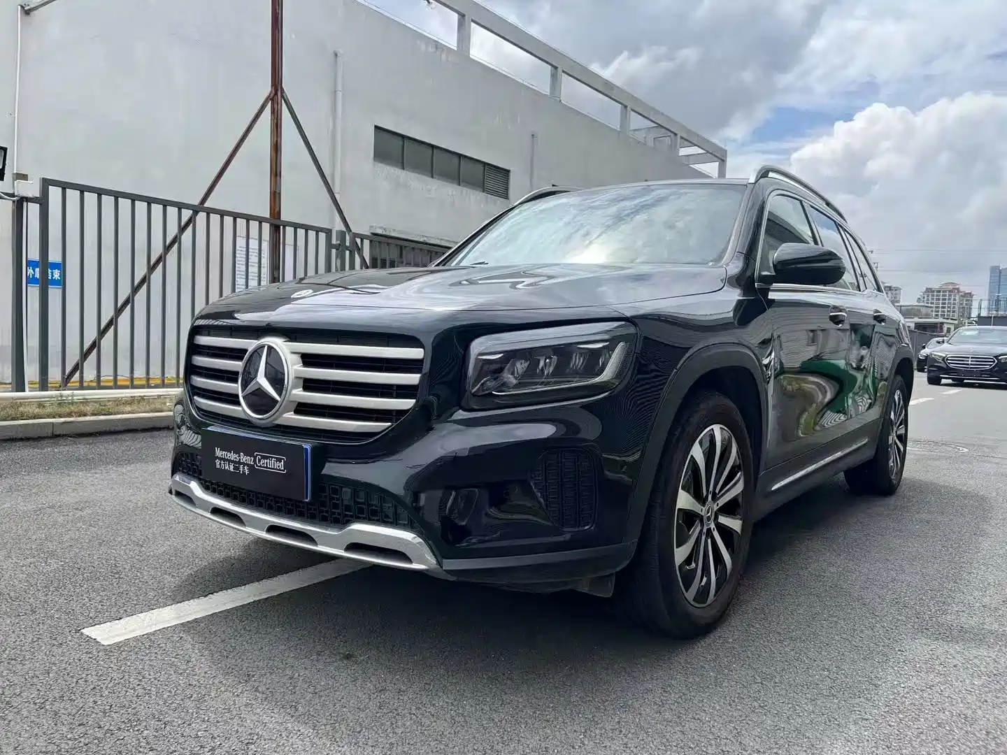MERCEDES BENZ GLB 2024