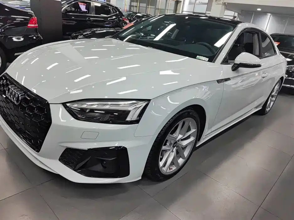 AUDI A5 2021
