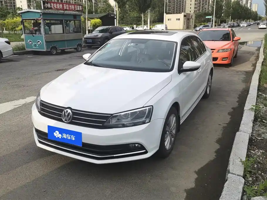 VOLKSWAGEN SAGITAR 2017