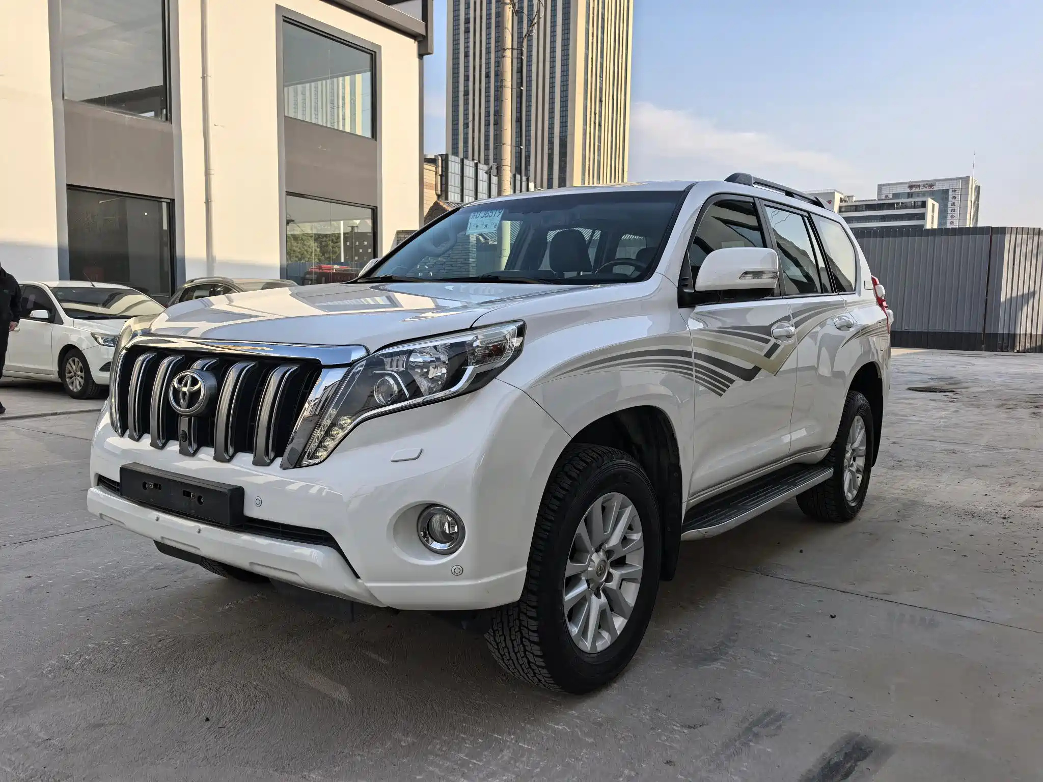 TOYOTA PRADO 2014