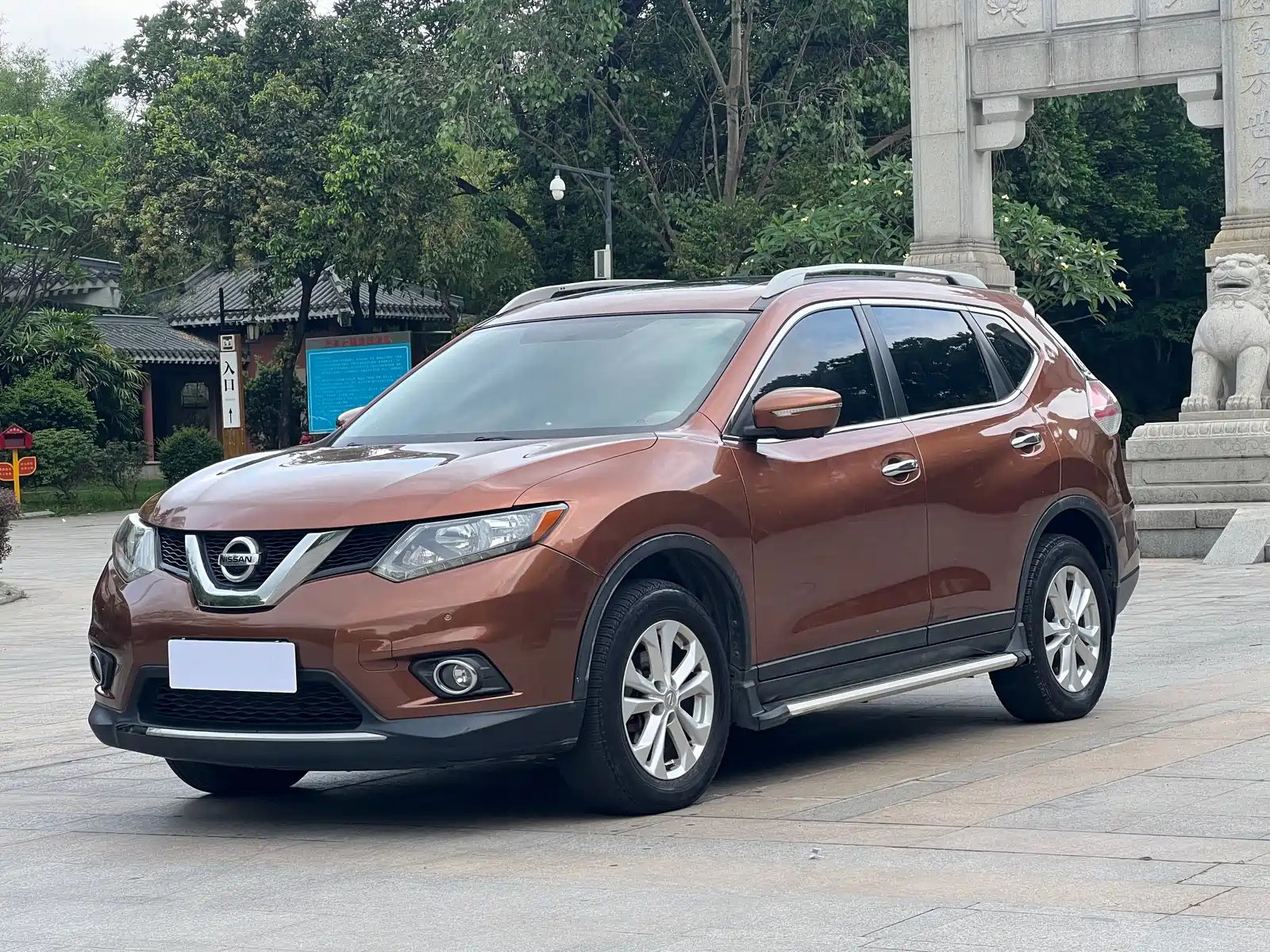 NISSAN X-TRAIL 2014