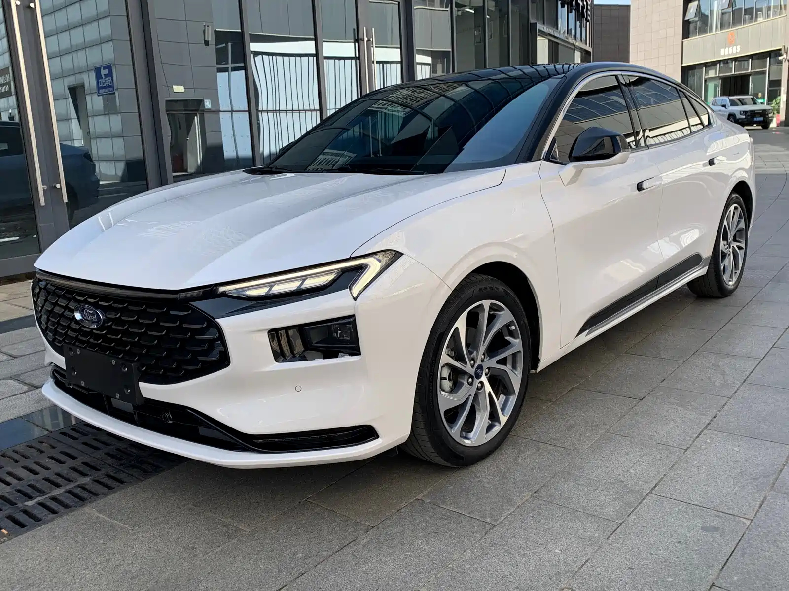 FORD MONDEO 2022