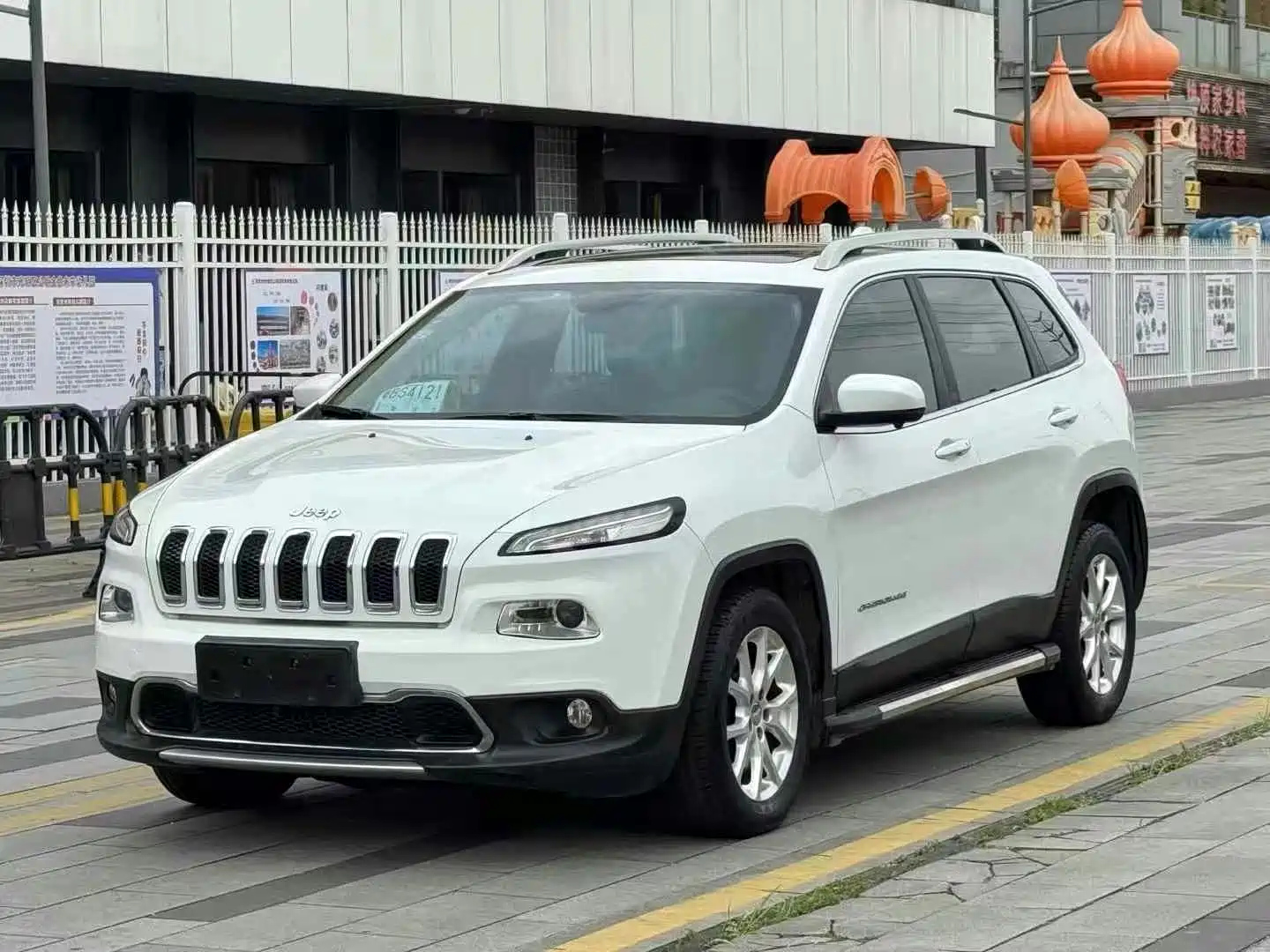 JEEP CHEROKEE