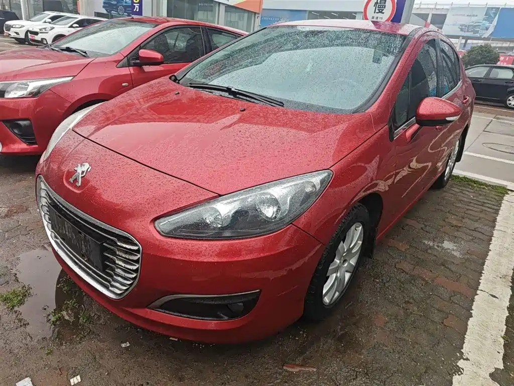 PEUGEOT 308 2013