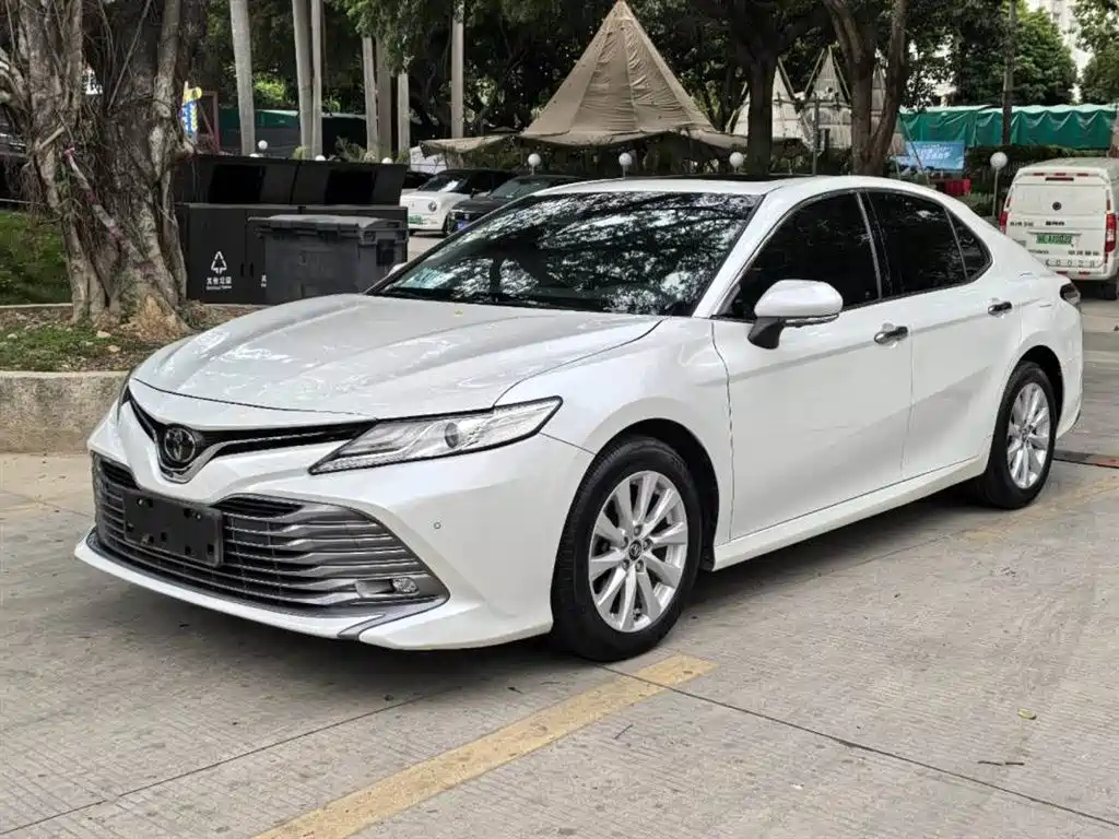 TOYOTA CAMRY 2019