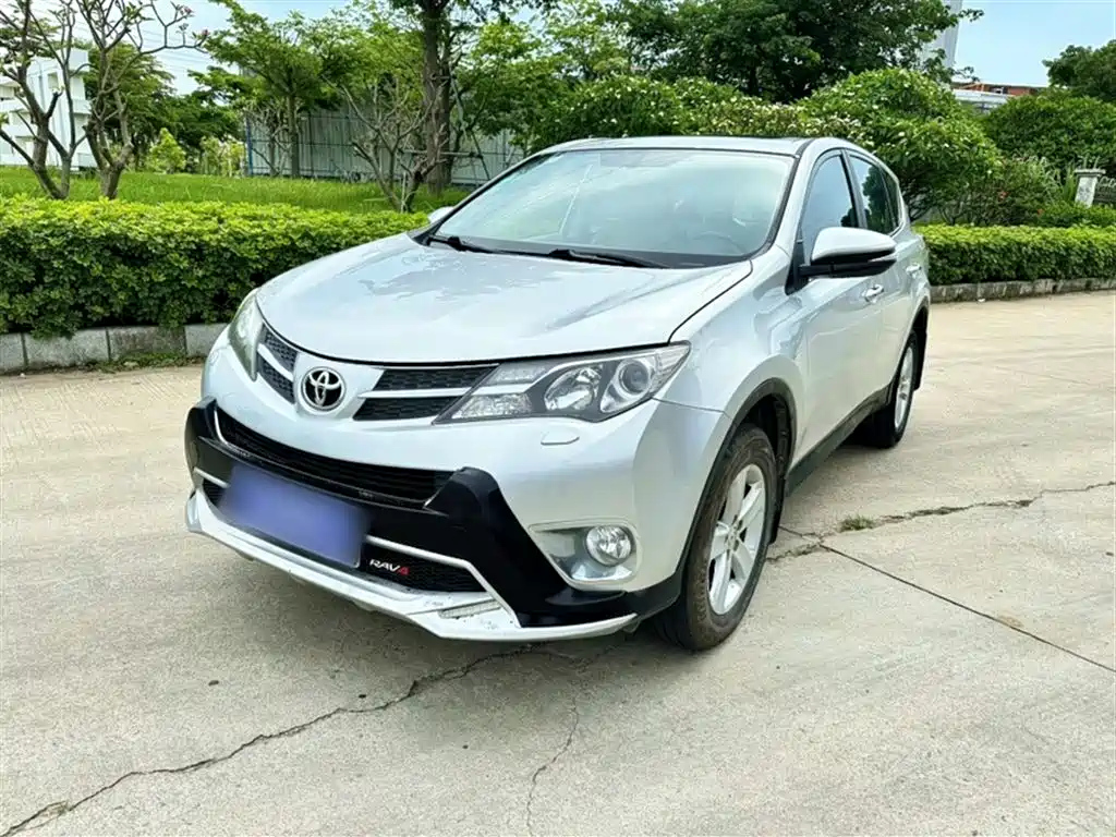 TOYOTA RAV4 RONGFANG 2013