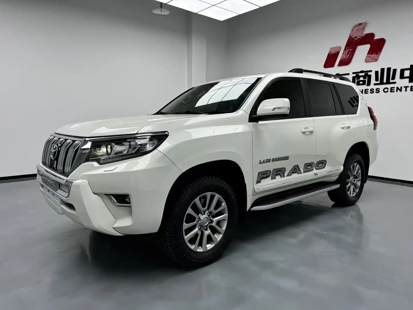TOYOTA PRADO 2018