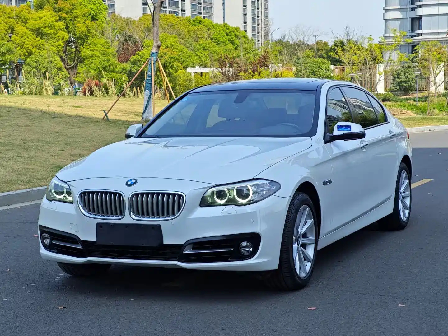 BMW 5-SERIES 2015