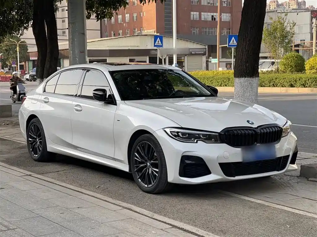 BMW 3-SERIES