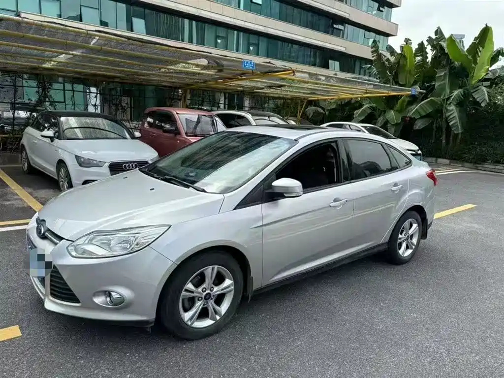 FORD FOCUS 2012