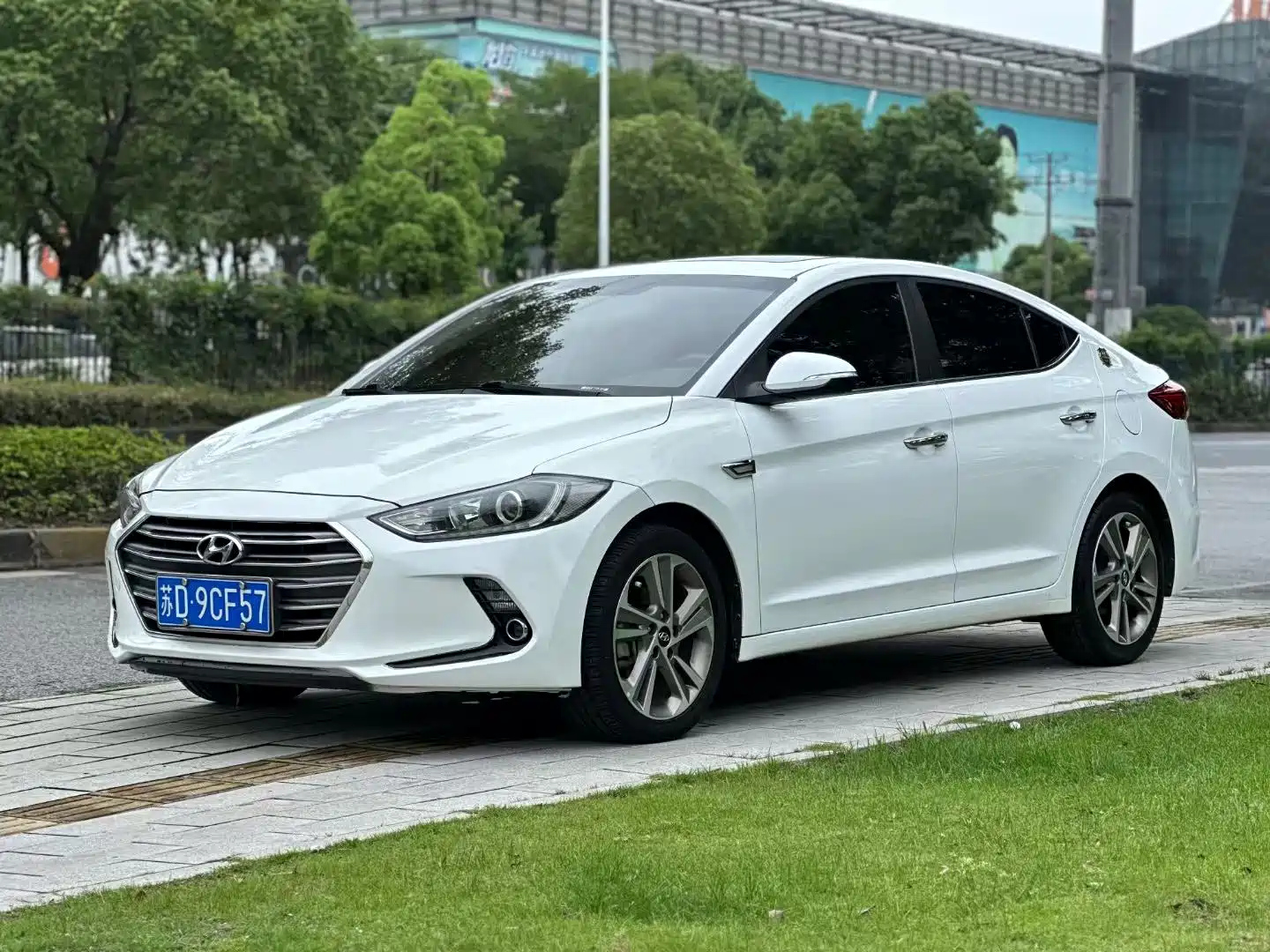 HYUNDAI ELANTRA 2016