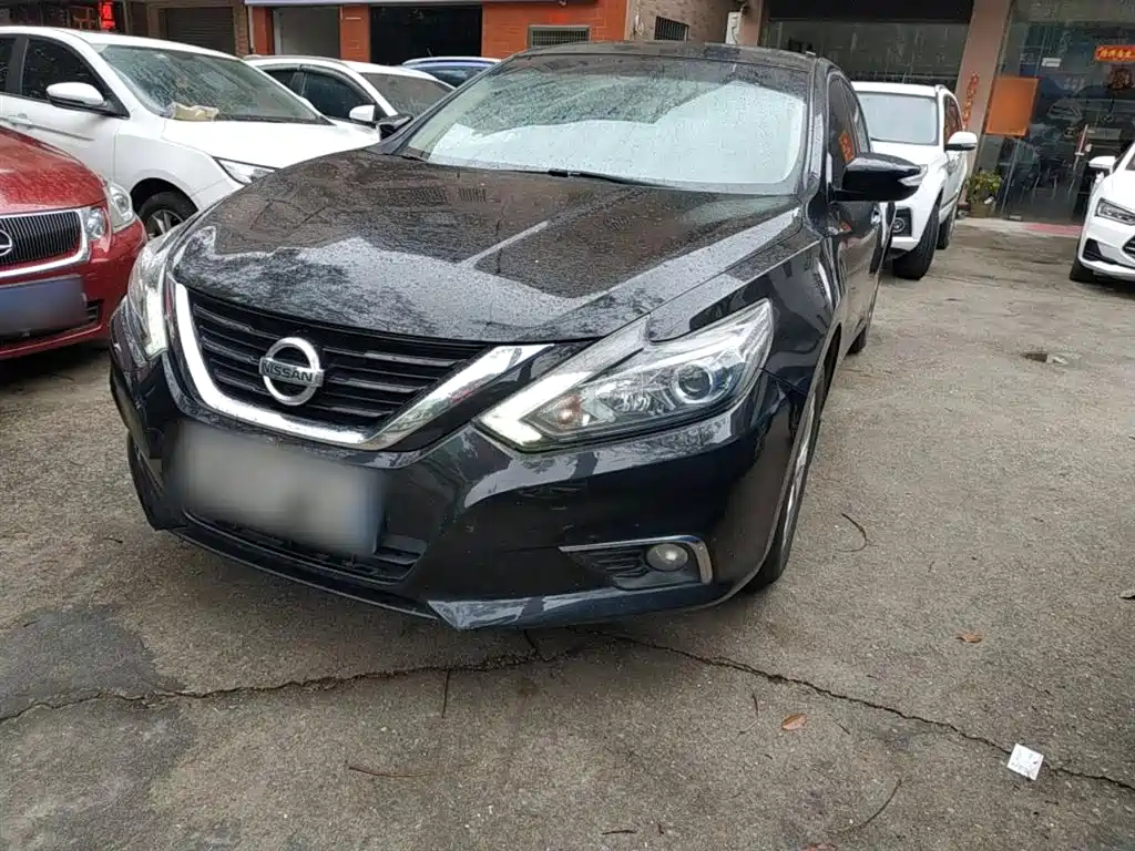 NISSAN TEANA 2018