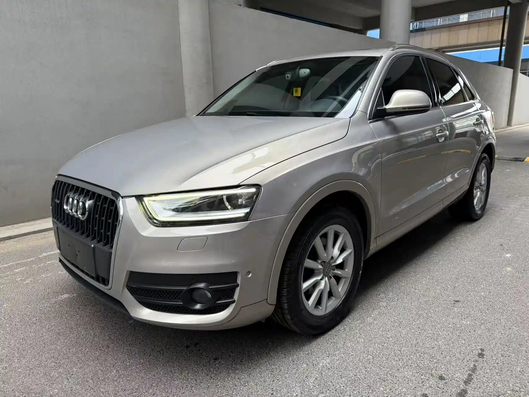 AUDI Q3 IMPORT 2012