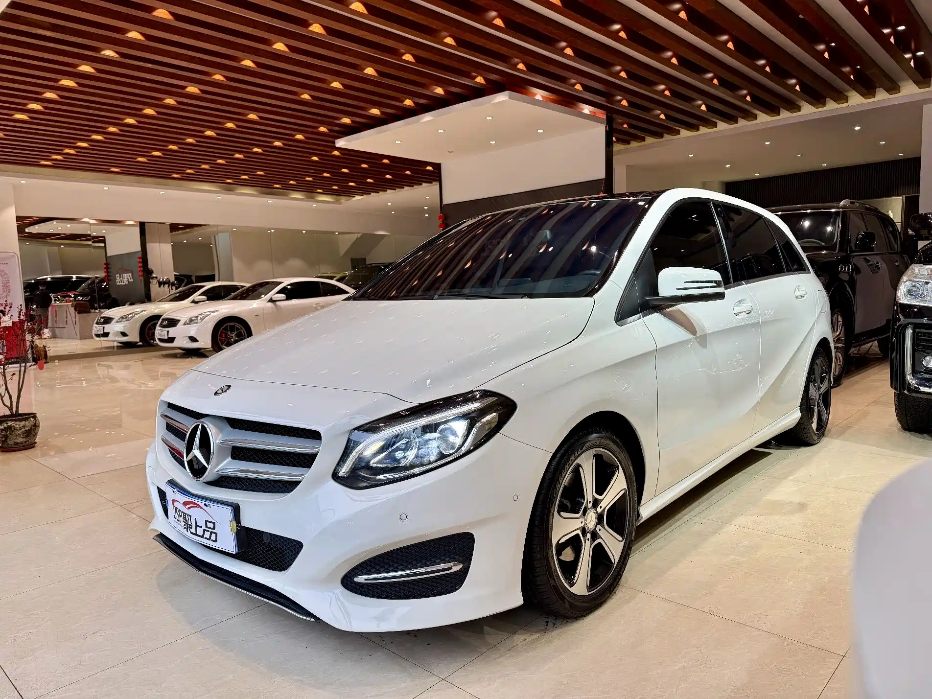 MERCEDES BENZ B-CLASS 2015