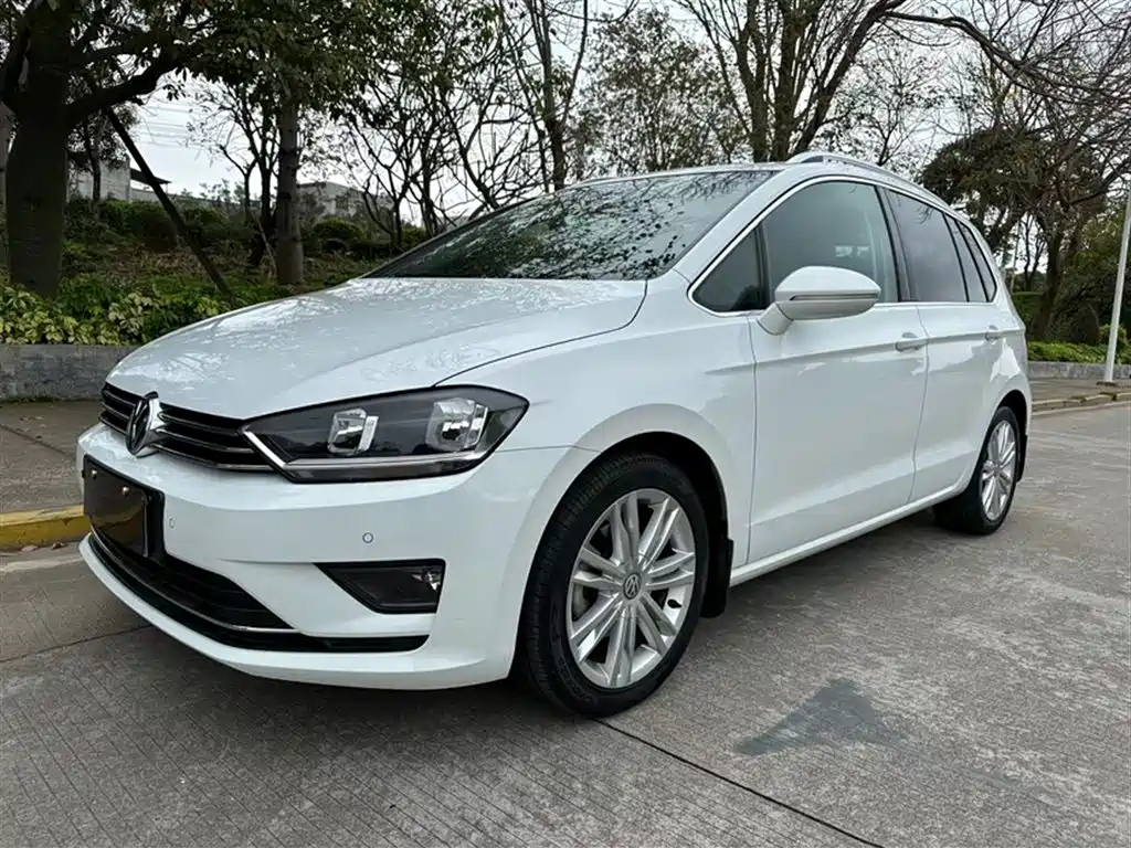 VOLKSWAGEN GOLF . SPORTSVAN 2016