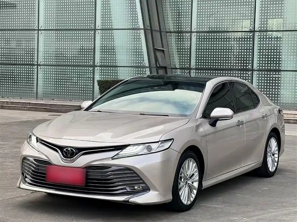 TOYOTA CAMRY 2019