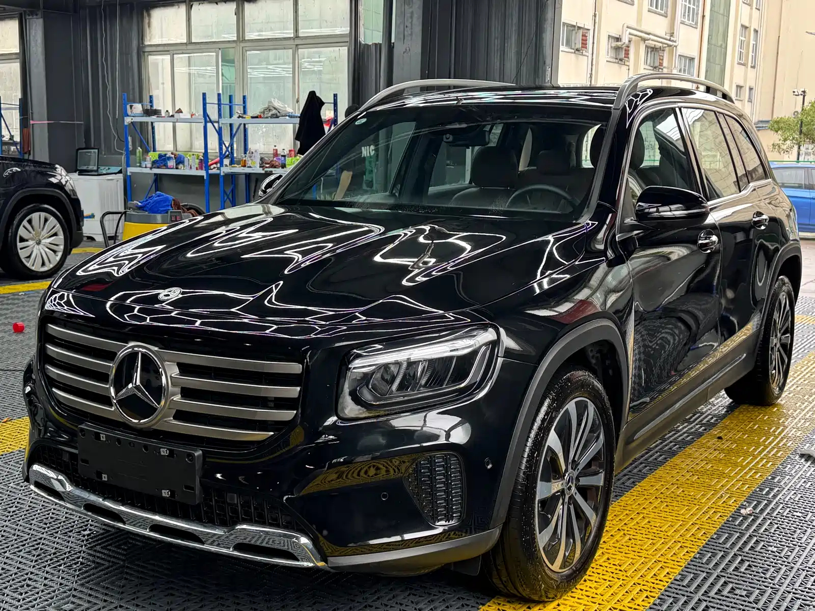 MERCEDES BENZ GLB 2024