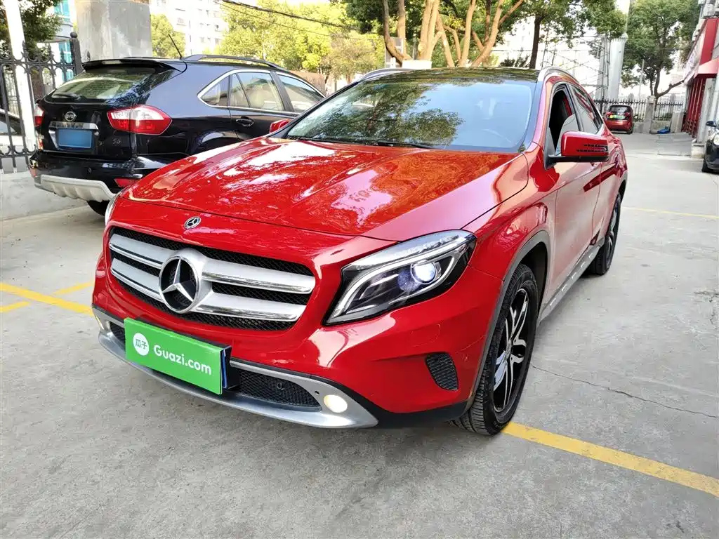 MERCEDES BENZ GLA 2016