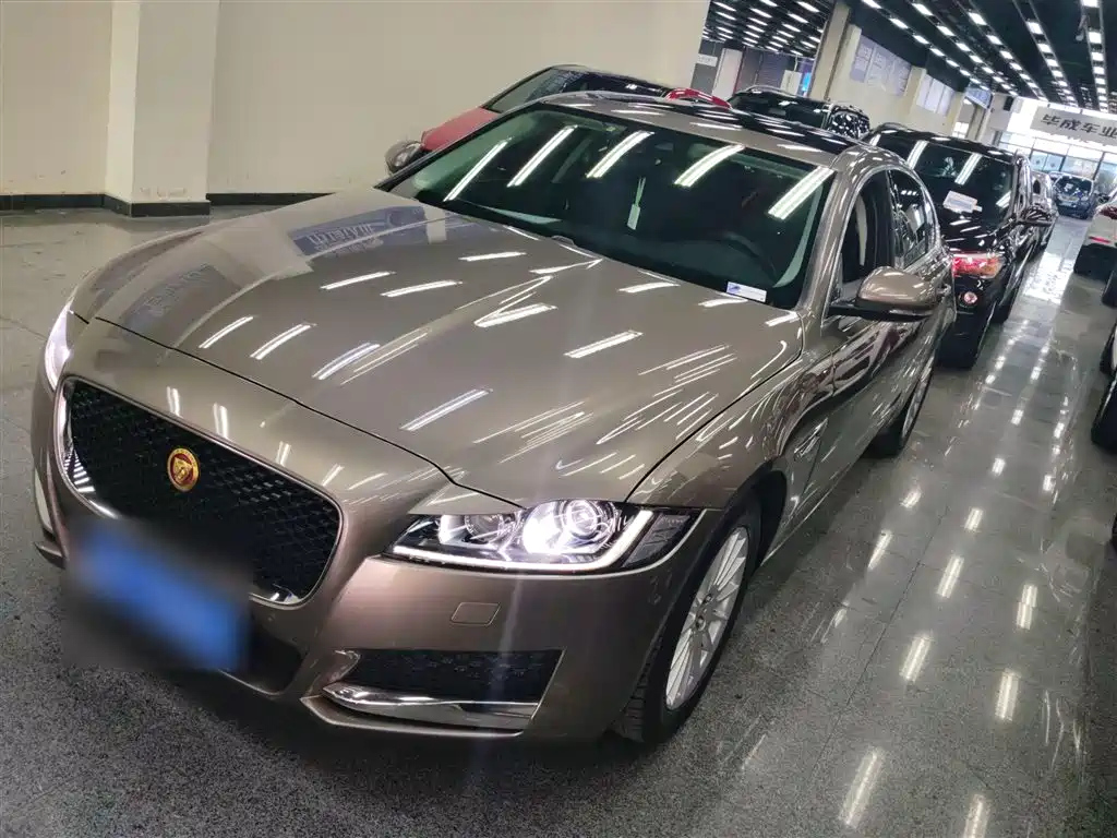 JAGUAR XF