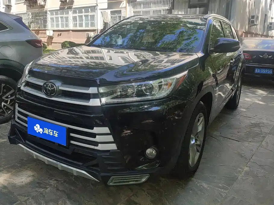 TOYOTA HIGHLANDER