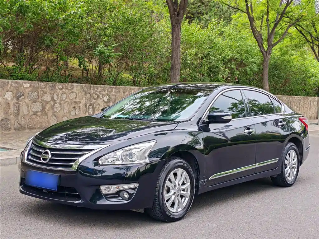 NISSAN TEANA 2013