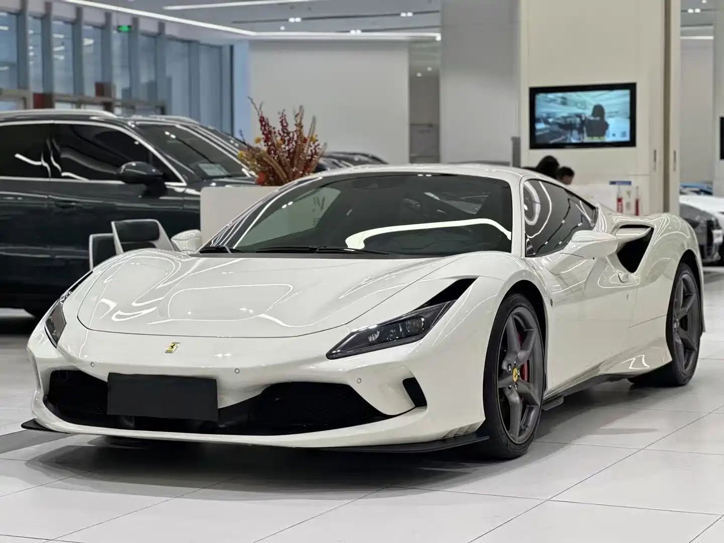 FERRARI F8 2019