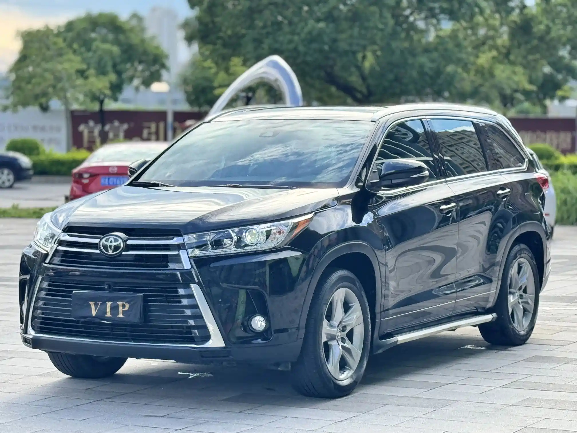 TOYOTA HIGHLANDER