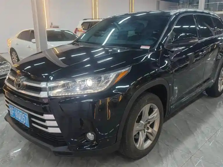 TOYOTA HIGHLANDER 2021