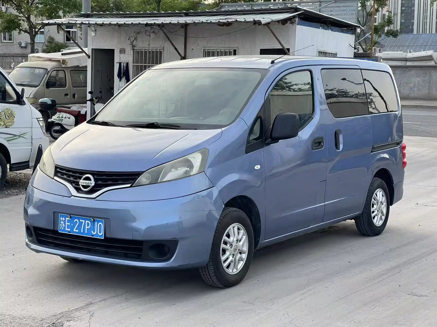 NISSAN NV200 2013