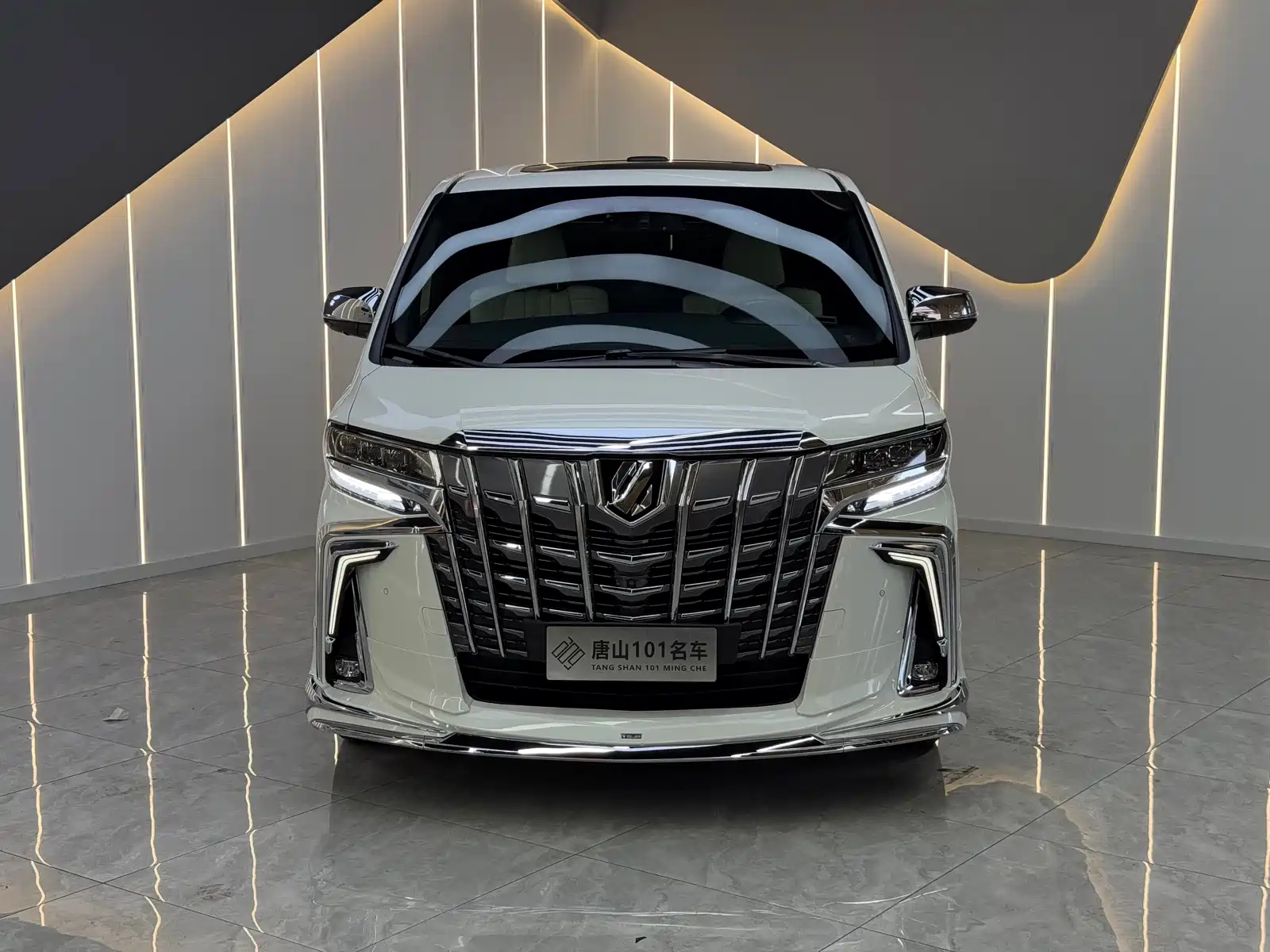 TOYOTA ALPHARD 2018