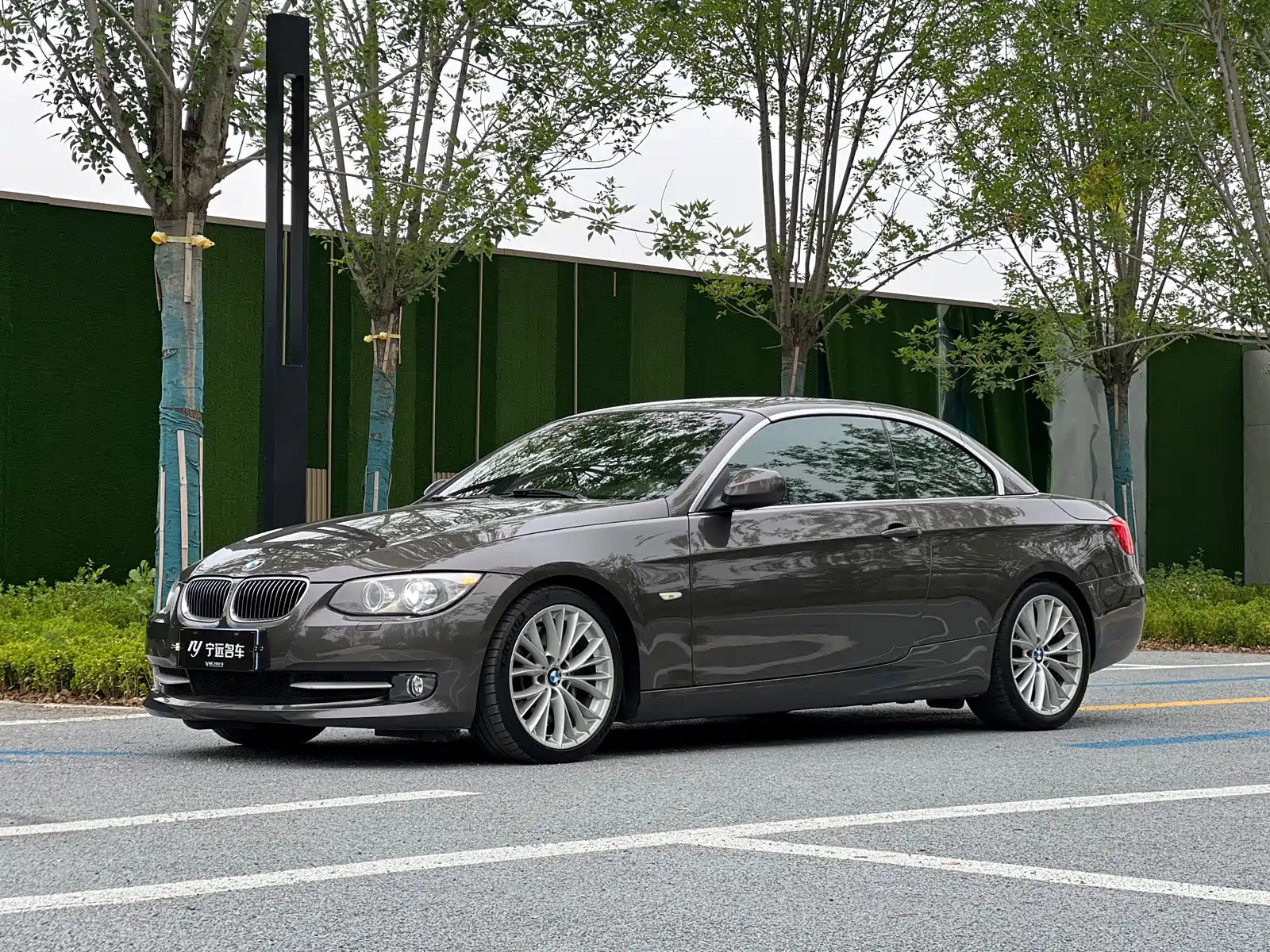 BMW 3-SERIES IMPORT 2011