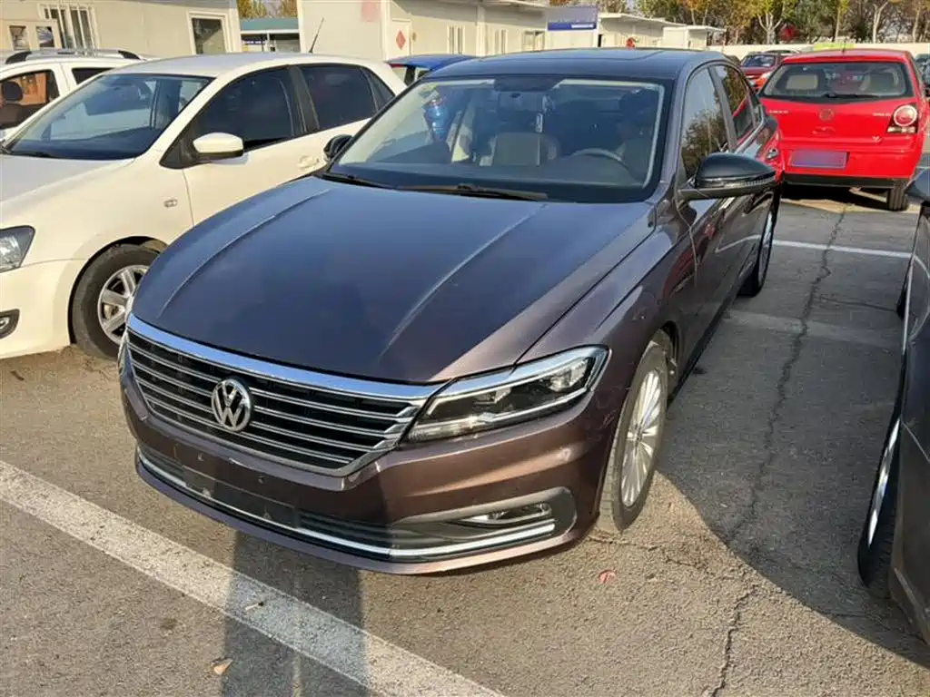 VOLKSWAGEN LAVIDA 2018