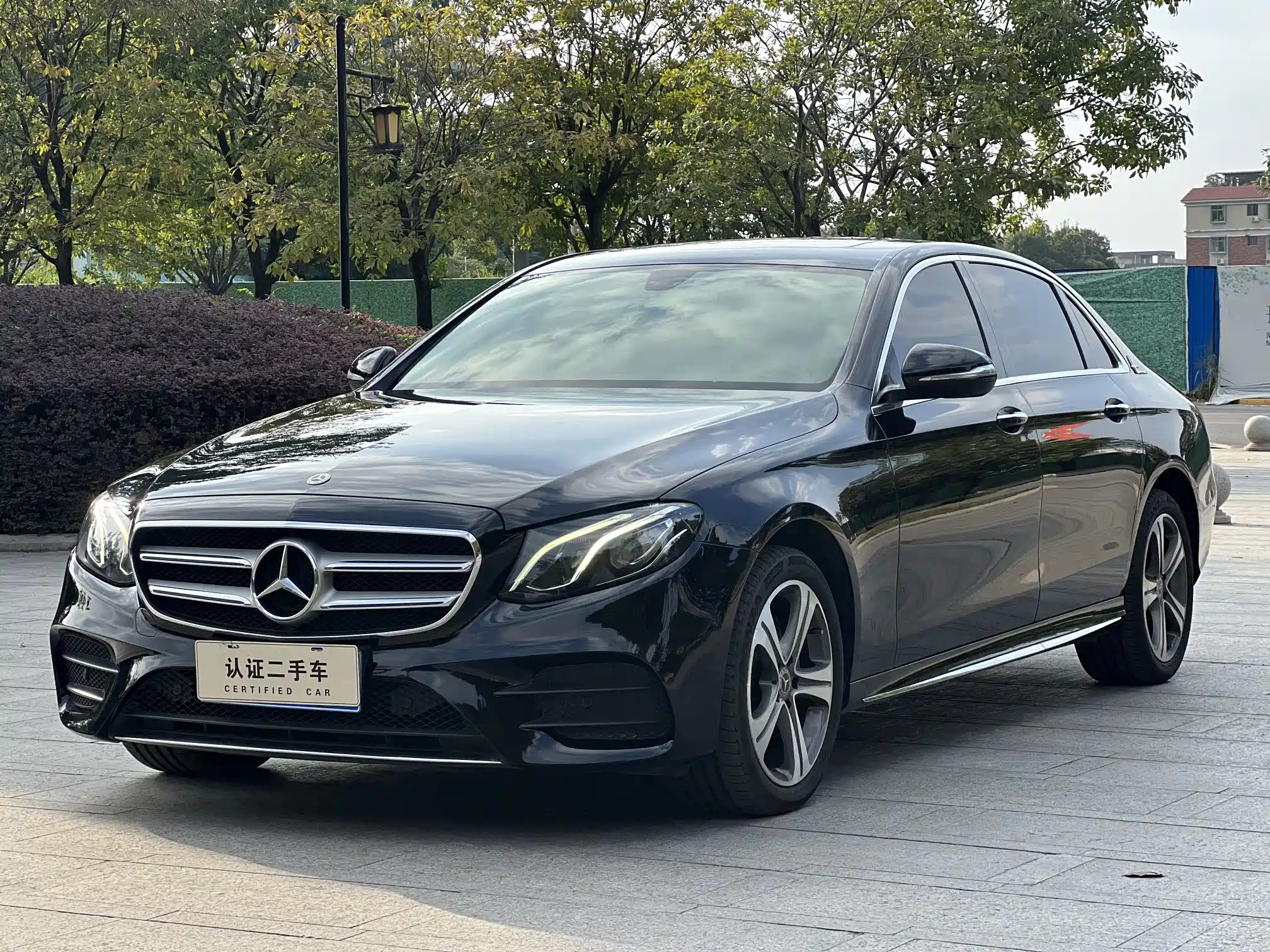 MERCEDES BENZ E-CLASS