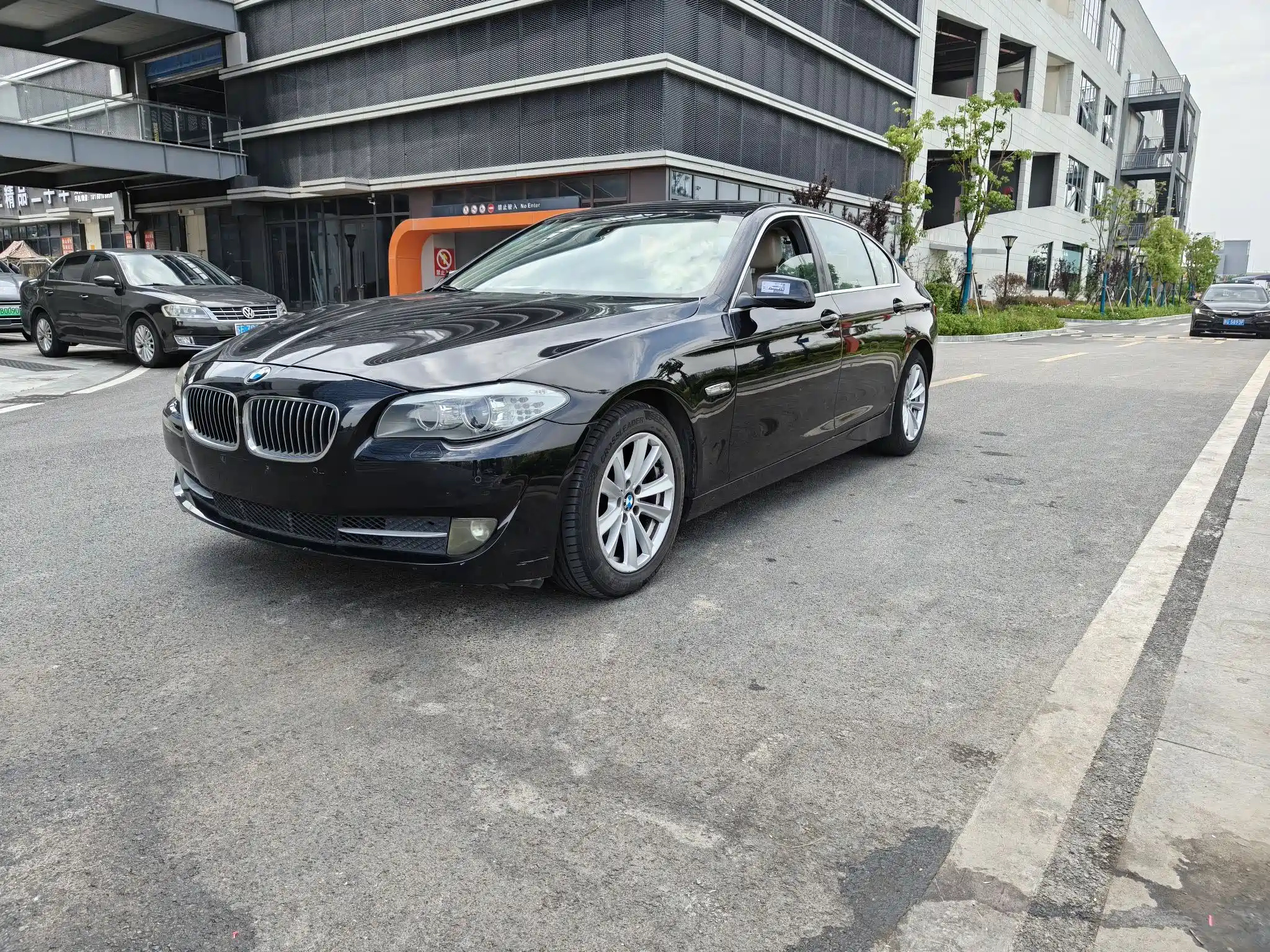 BMW 5-SERIES 2011