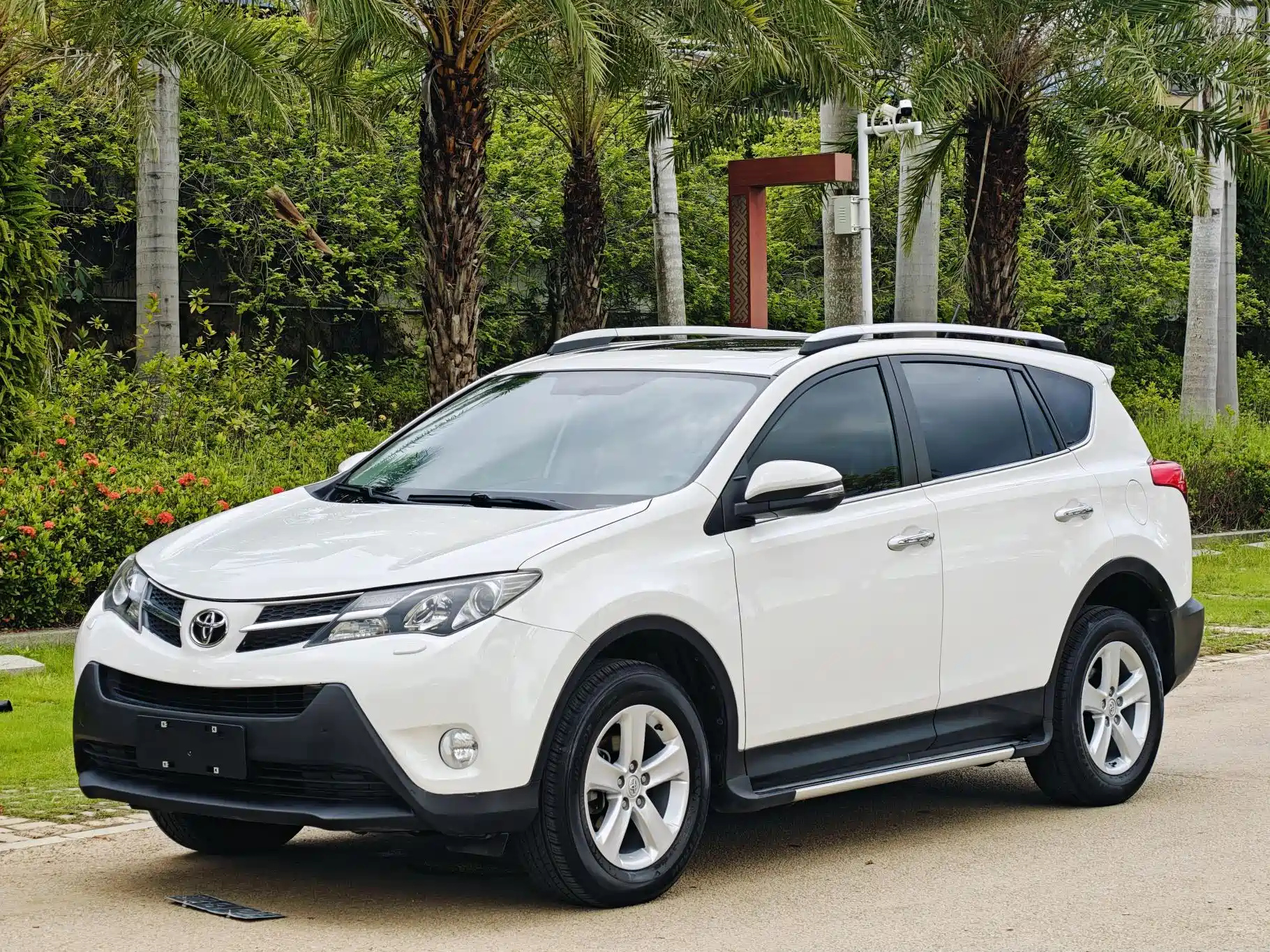 TOYOTA RAV4 RONGFANG 2013