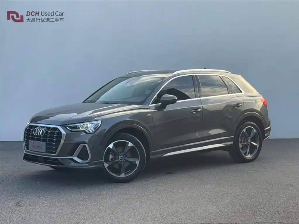 AUDI Q3 2021