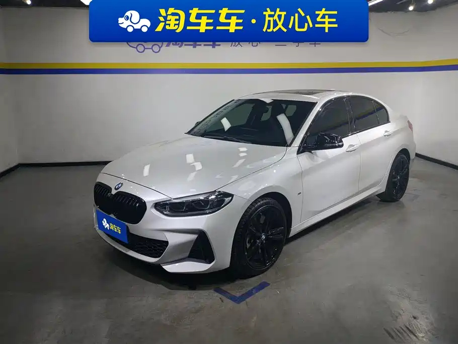 BMW 1-SERIES 2023