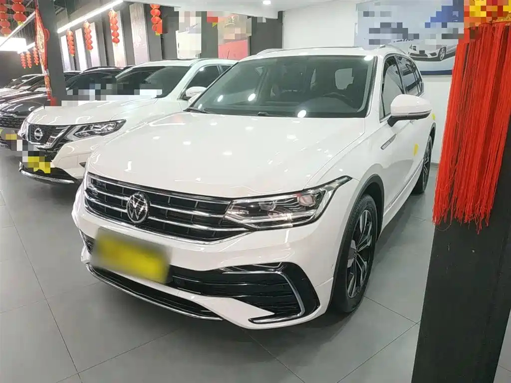 VOLKSWAGEN TIGUAN L 2022