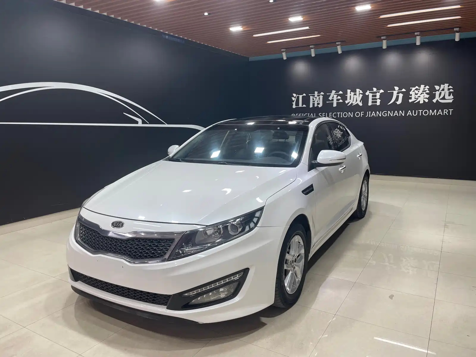 KIA K5 2011