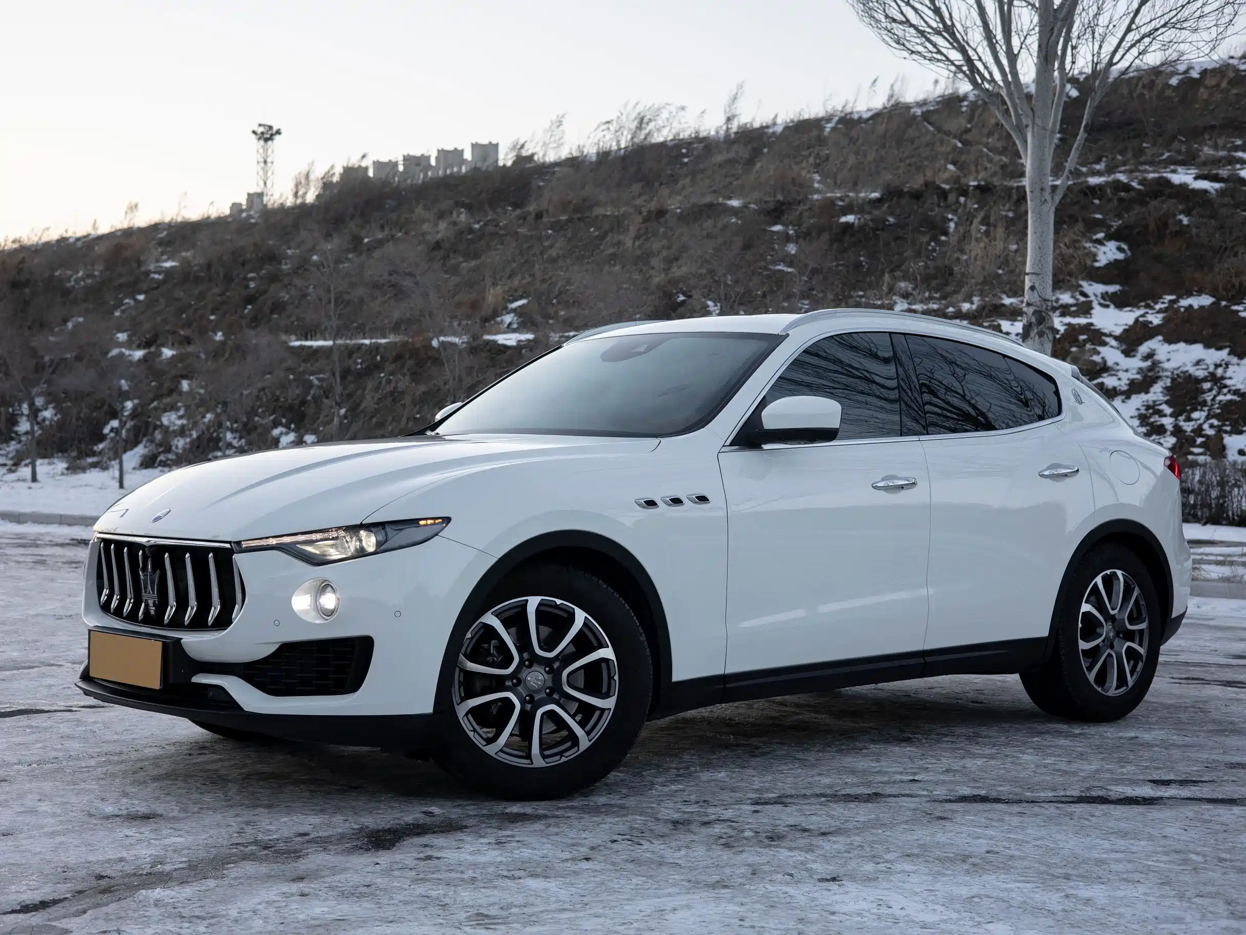MASERATI LEVANTE 2016