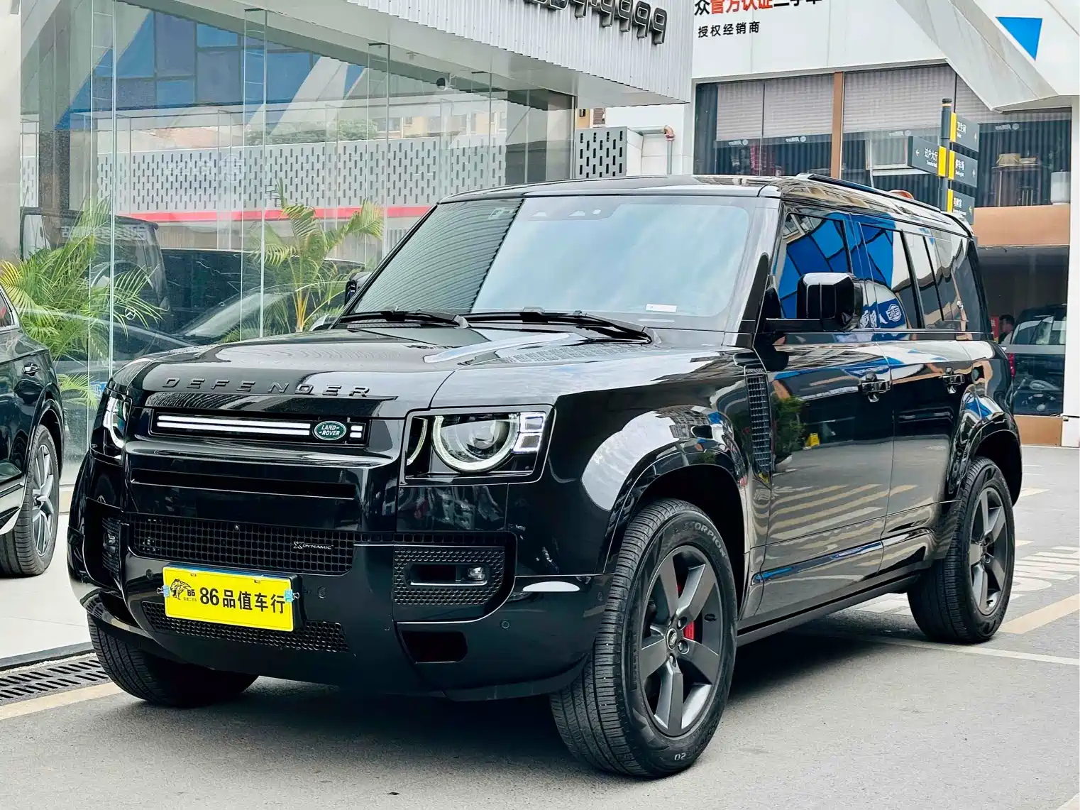 LAND ROVER DEFENDER